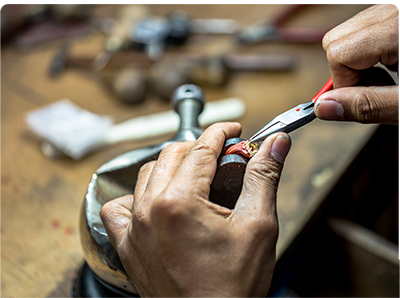 Custom jewelry order tracking using PIRO software